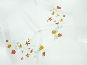 リサイクル　花模様刺繍半衿